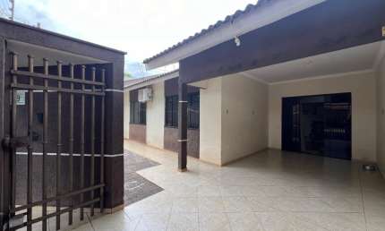 Casa com 3 quartos à venda na Rua Ciprestes, 19, Jardim Vitória, Maringá