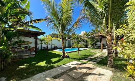 LINDA CASA EM ARRAIAL D`AJUDA COM PISCINA ESTILO RUSTICO
