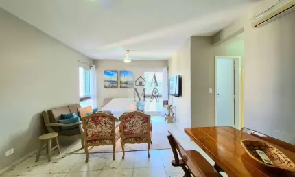 Apartamento  na Praia de Pitangueiras no Guarujá | Uma Quadra do Mar