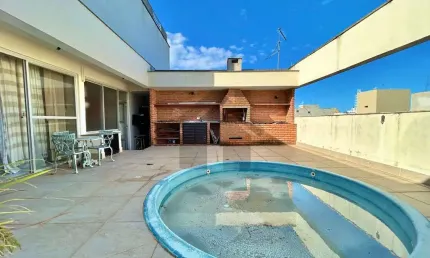 Cobertura  à venda na pitangueiras no guarujá | piscina e churrasqueira