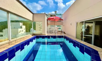 Cobertura à Venda na Pitangueiras no Guarujá | QVista Inteligência Imobiliária Guarujá
