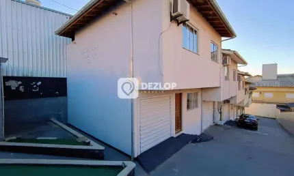 Casa com 2 quartos à venda na Rua Dona Carola, 586, Serraria, São José