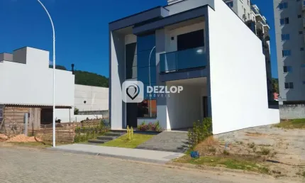 Sobrado à venda no Deltaville, Biguaçu – SC | Condomínio Blue