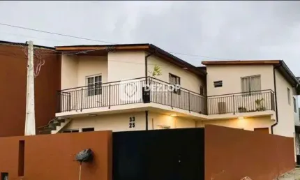 Casa à venda em Serraria, São José - SC I  3 apartamentos + 1 kitnet