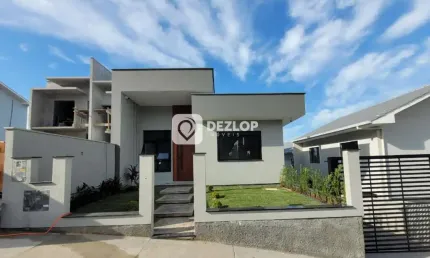 Casa de alto padrão à Venda no Bairro Potecas, São José!