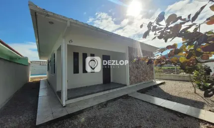Casa com piscina à Venda no Bairro Vendaval, Biguaçu!