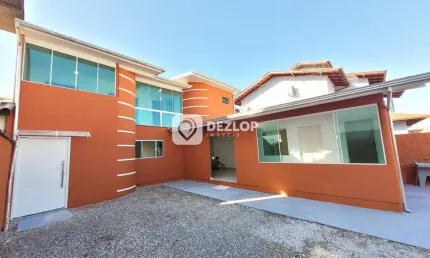 Casa à Venda no Loteamento Lisboa - Bairro Forquilhas, São José
