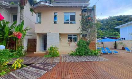 Casa com 5 dormitórios à venda, 176 m² por R$ 1.900.000,00 - Camburi - São Sebastião/SP
