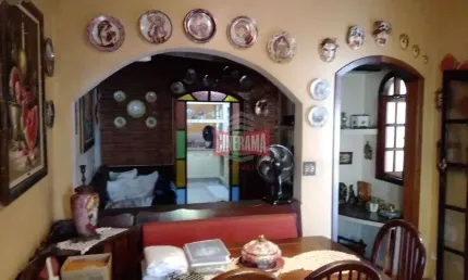 Casa à venda, 3 quartos, 1 suíte, 8 vagas, Cerâmica - São Caetano do Sul/SP