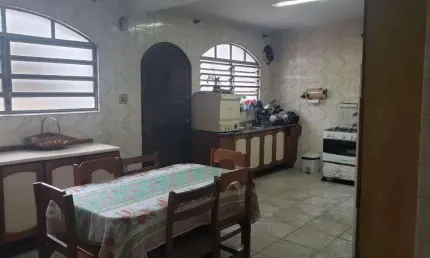 Sobrado à venda, 3 quartos, 1 suíte, 6 vagas, Campestre - Santo André/SP