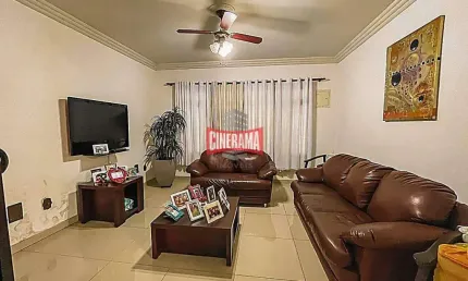Sobrado à venda, 3 quartos, 1 suíte, 5 vagas, Santa Maria - Santo André/SP