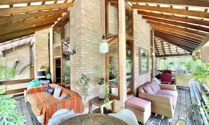 Casa com Terreno 3.300 m² - Rústica 3d/1ste + edícula. Arq. Pepe Asbun!