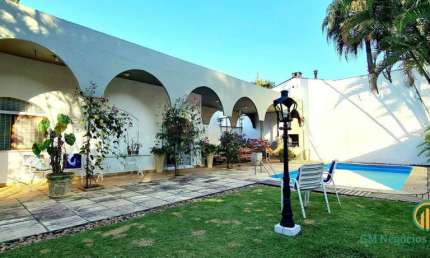 Casa a venda com porteira fechada em condomínio - Algarve
