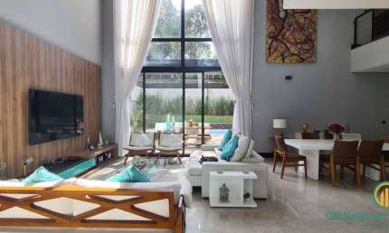 Casa em condomínio com 4 suítes - Alphaville Granja Viana