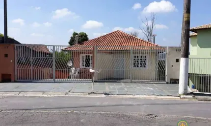 Casa de condomínio com 3 dormitórios, varanda e quintal centro de Cotia