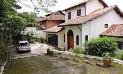 Cond Forest Hills - Casa Colonial, 4 sts e piscina! Ao lado do clube!