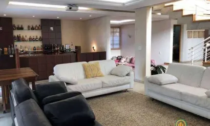 Casa com 3 suítes, gourmet e piscina! Cond. Nova Higienópolis