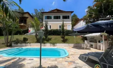 Casa com 4d/3sts. Linda, confortável, gourmet, piscina!