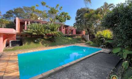 Fazendinha - 4d/2sts Linda, TÉRREA e contemporânea, piscina, muito espaço!