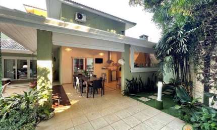 Cond. Forest Hills - 4 suítes, paisagismo, impecável!