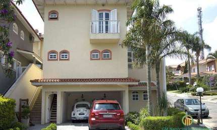 Casa com 3 suítes - Cond. Villa Nova - Granja Viana