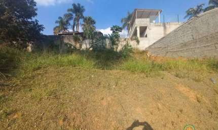 Terreno em aclive com platô 520m2 otimo condominio Reserva do Moinho