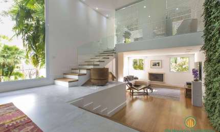 Casa Maravilhosa e impecável - 5 suites + chalé hóspedes! Em Condominio