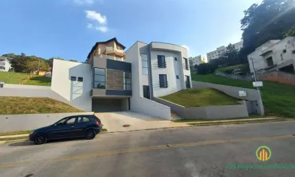 Linda casa moderna, nova, 5 suítes(2 no térreo), piscina com hidro