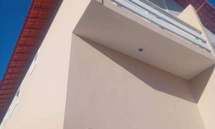 Ótima casa a venda com 2 dormitórios,  possível ampliar no térreo(subsolo)