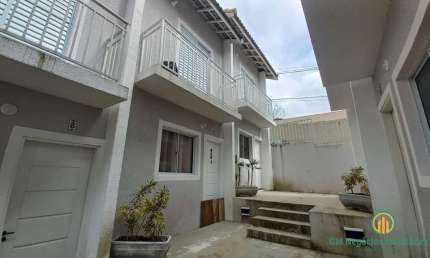 Casa nova em condomínio tipo villagio 2 dormitórios com garagem