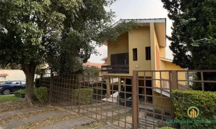 Casa alto padrão em Condomínio atrás Shopping Granja