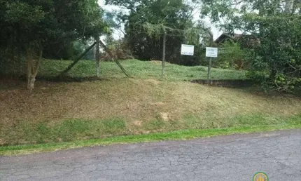 Maravilhoso lote em condomínio bucólico, arborizado, próximo centro cotia