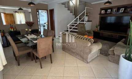Casa à venda com 256m², 03 quartos, piscina, churrasqueira em Jundiaí