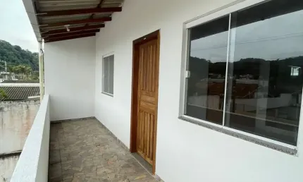 Apartamento para locação com 02 dormitórios no bairro são roque - itajaí/sc