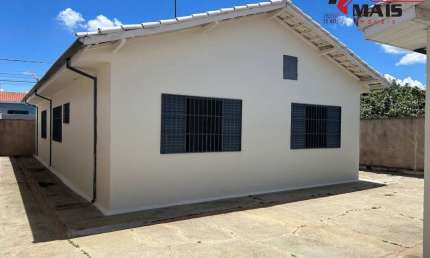 Casa com 3 quartos à venda na Rua José de Souza e Silva, 636, Jardim São Domingos, Mococa