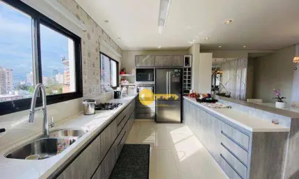 Apartamento com 3 dormitórios à venda, 147 m² por R$ 1.680.000,00 - Centro - Itajaí/SC