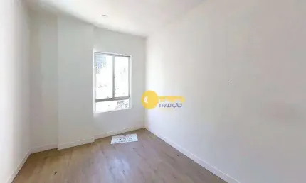 Apartamento com 3 dormitórios a venda a 350 metros da praia  com 145m²