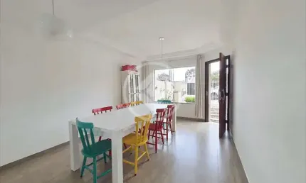 Sobrado triplex à venda com 03 dormitórios sendo 01 suíte e 02 vagas no bairro alto codigo: 22623