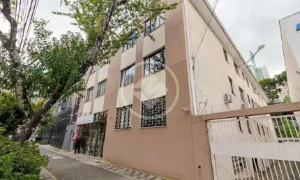 Apartamento - 105m² - 3 dormitórios ( 1 suíte ) - 1 vaga coberta e livre - água verde codigo: 131348