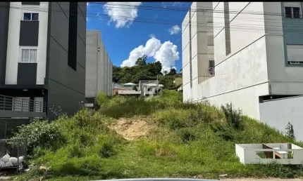 Terreno à venda no Esplanada, Caxias do Sul  por R$ 180.000