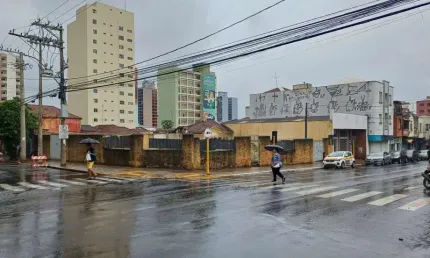 Terreno comercial para alugar na Rua Rio Branco, Centro, Bauru