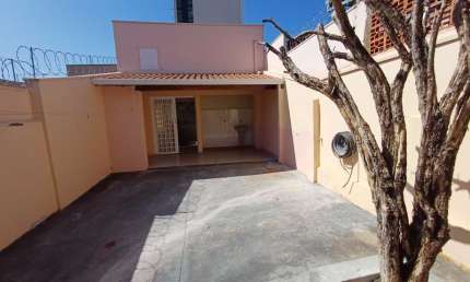 Casa com 2 quartos à venda na Rua Tupy, Vila Cardia, Bauru