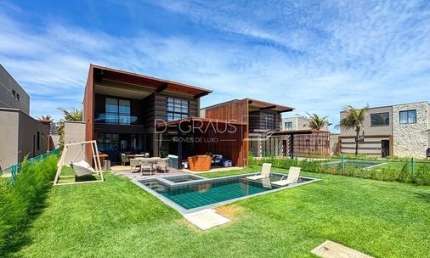 Casa 302m², Em Condomínio, Pé na Areia, 5 Suites Porteira Fechada, Piscina Aquecida C/  Jacuzzi,  4 Vagas