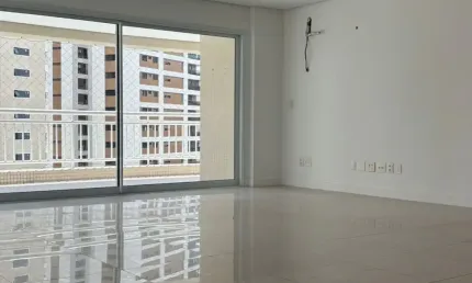 Apartamento 350m², em condomínio, 4 suites, próximo da beira mar a 400 metros da praia , 5 vagas