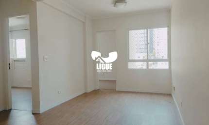 Apartamento com 3 quartos para alugar na Rua Adolfo Bastos, 284, Vila Bastos, Santo André por R$ 2.700