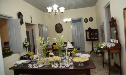 Casa comercial com 4 salas à venda na Praça Duque de Caxias, 168, Centro, Amargosa