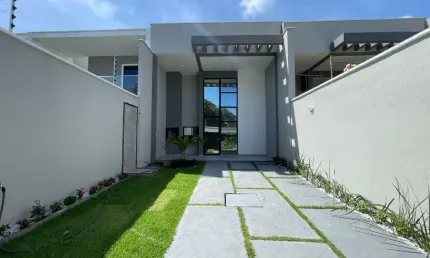 Casa plana pronta para morar no bairro lagoa redonda - fortaleza