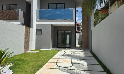 Casa duplex nova e pronta para morar no bairro sapiranga fortaleza