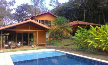 LINDA CASA DE CAMPO A VENDA NA REGIÃO DE BRUMADINHO - MG