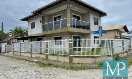 Sobrado com 4 dormitórios à venda, 210 m² por R$ 1.100.000,00 - Enseada - São Francisco do Sul/SC
